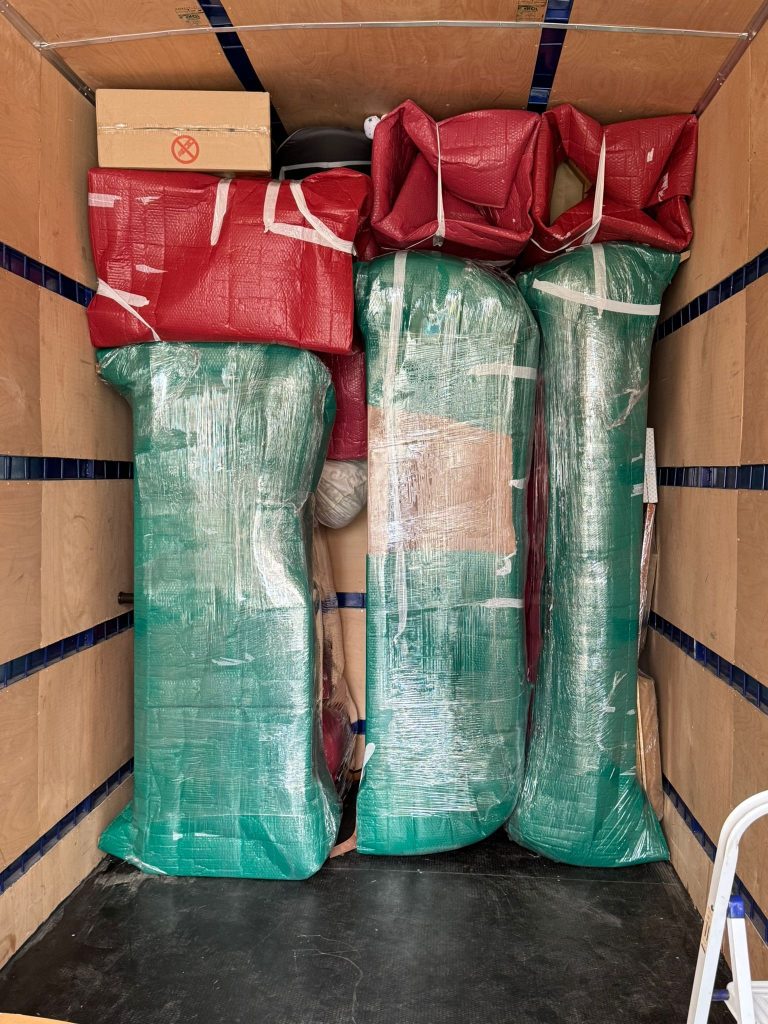 şehirler arası nakliyat hizmetlerinde güvenli, sigortalı ve zamanında taşıma çözümleri sunuyoruz. 